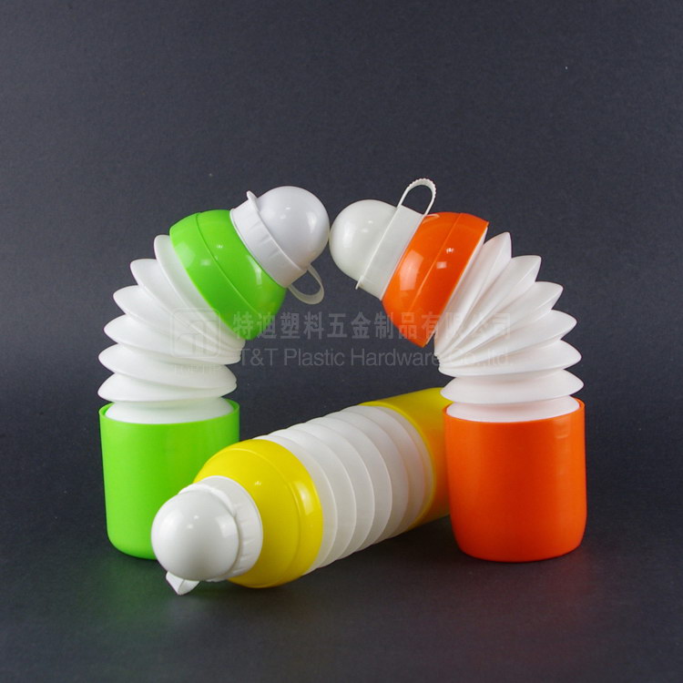 新款伸縮運(yùn)動(dòng)水壺便攜式旅行防漏水壺pe瓶550ml